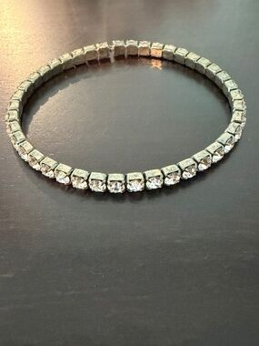 Swarovski Crystal Tennis Bracelet Clear Round Stones Silver Tone Stretch NWT